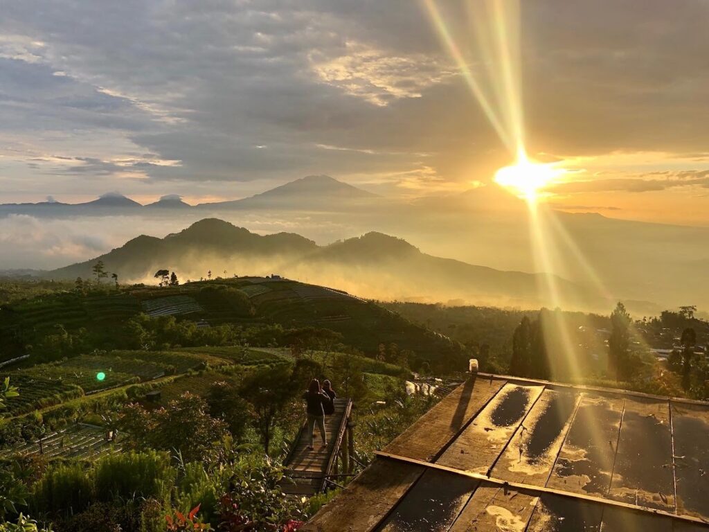 Silancur Highland Magelang camping dan piknik pemandangan alam